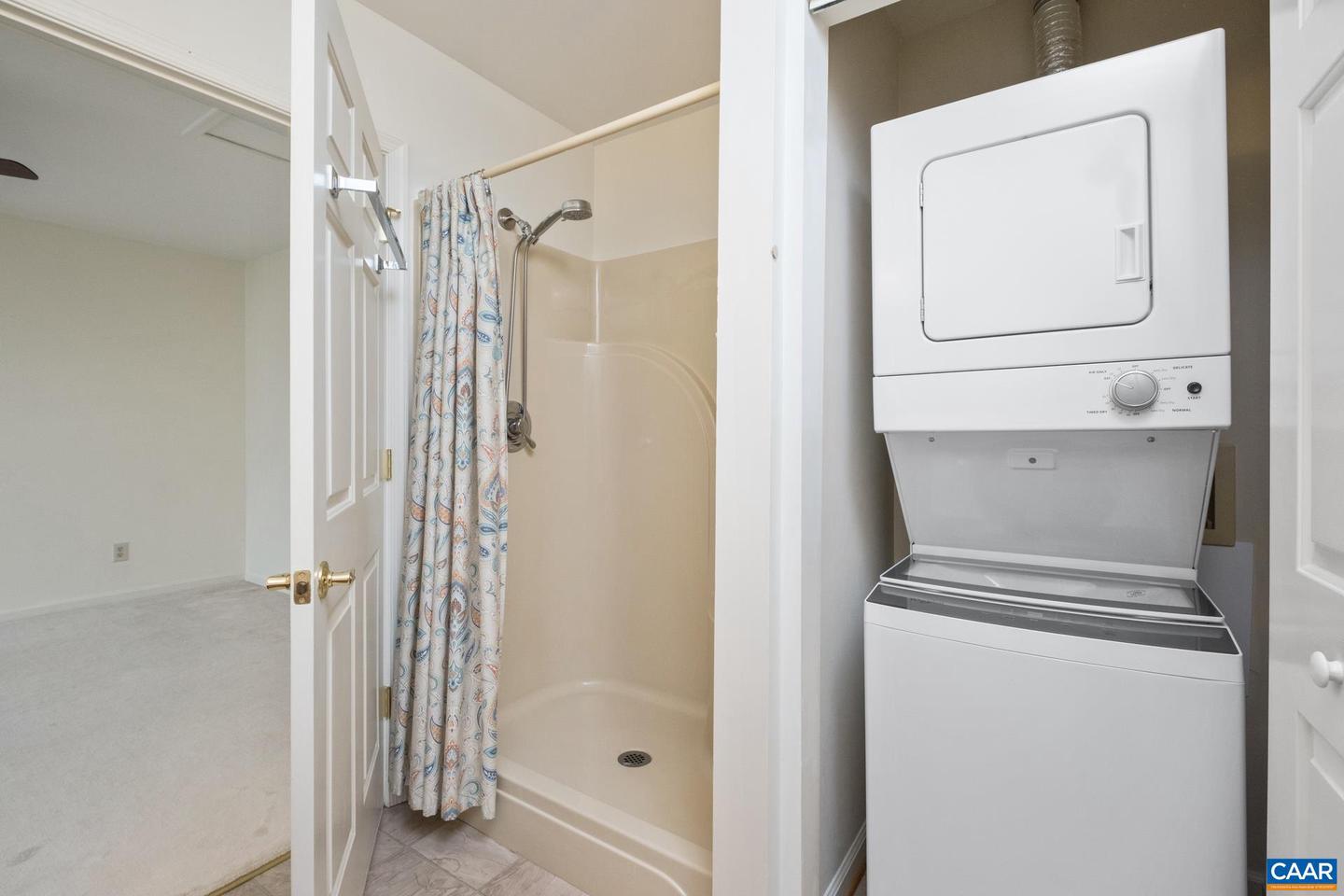 1246 GAZEBO CT, CHARLOTTESVILLE, Virginia 22901, 1 Bedroom Bedrooms, ,1 BathroomBathrooms,Residential,For sale,1246 GAZEBO CT,667951 MLS # 667951