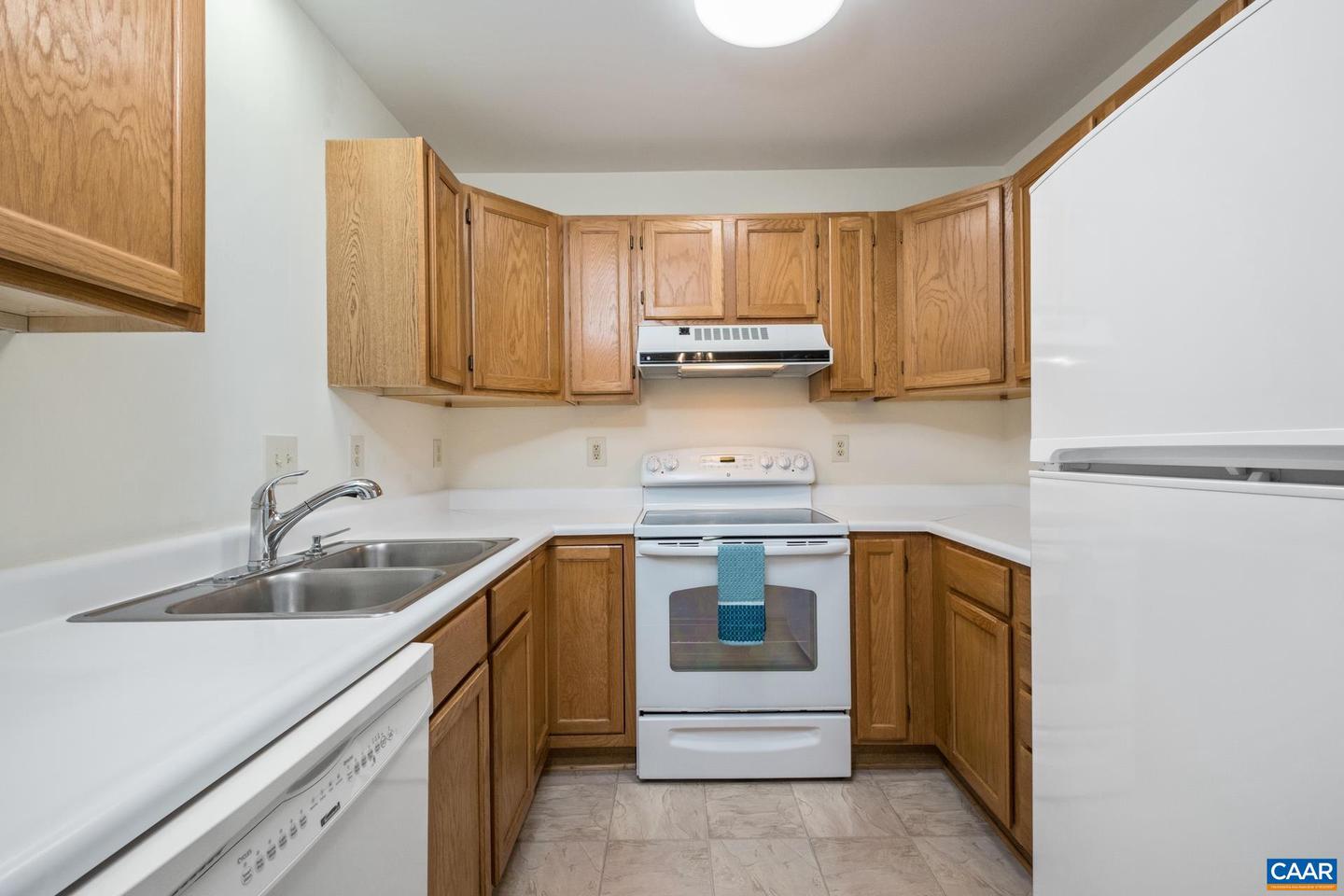 1246 GAZEBO CT, CHARLOTTESVILLE, Virginia 22901, 1 Bedroom Bedrooms, ,1 BathroomBathrooms,Residential,For sale,1246 GAZEBO CT,667951 MLS # 667951