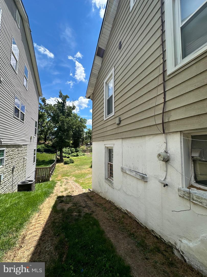 2639 MYRTLE AVE NE, WASHINGTON, District Of Columbia 20018, 3 Bedrooms Bedrooms, ,1 BathroomBathrooms,Residential,For sale,2639 MYRTLE AVE NE,DCDC2215602 MLS # DCDC2215602