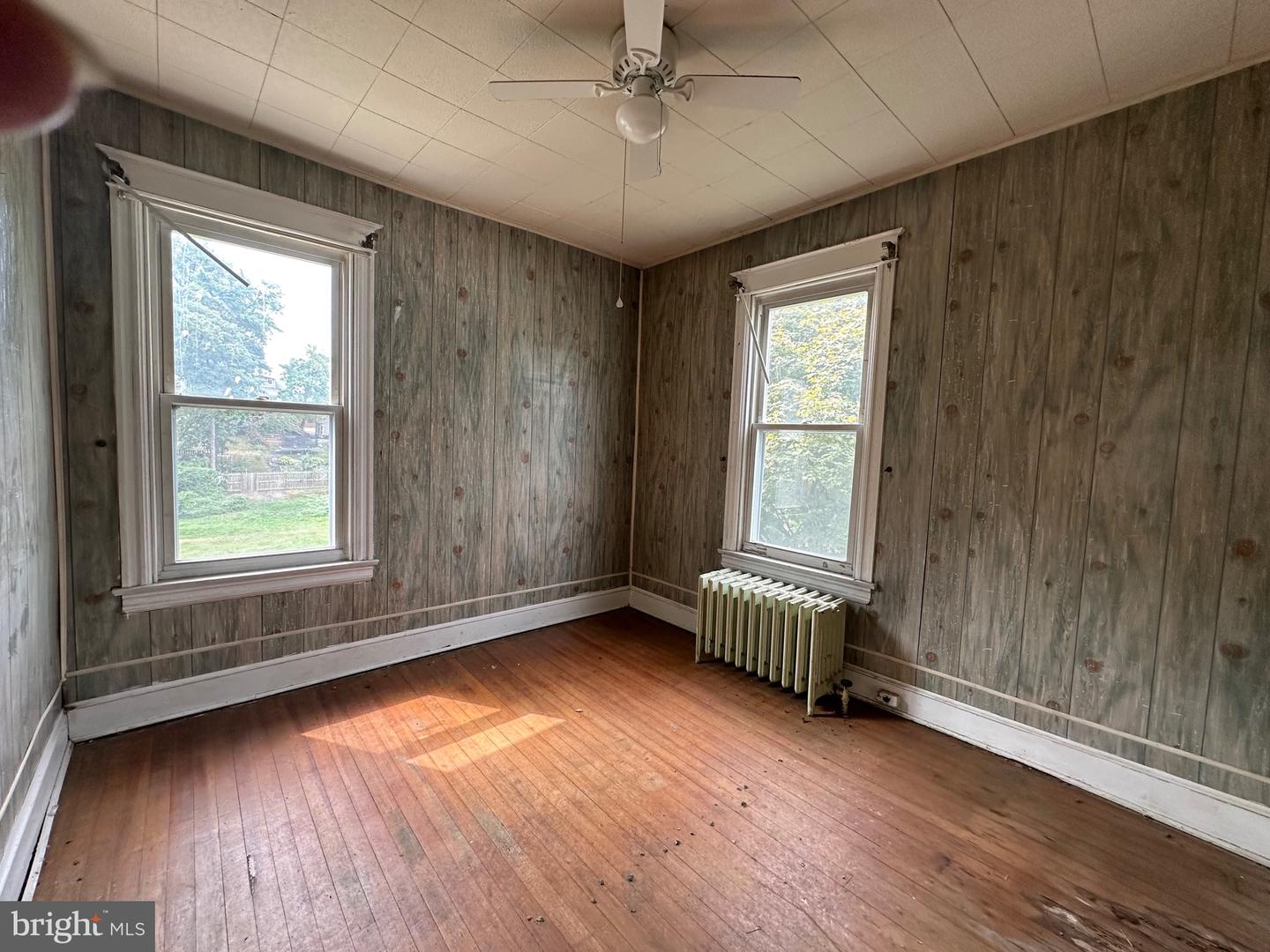 2639 MYRTLE AVE NE, WASHINGTON, District Of Columbia 20018, 3 Bedrooms Bedrooms, ,1 BathroomBathrooms,Residential,For sale,2639 MYRTLE AVE NE,DCDC2215602 MLS # DCDC2215602