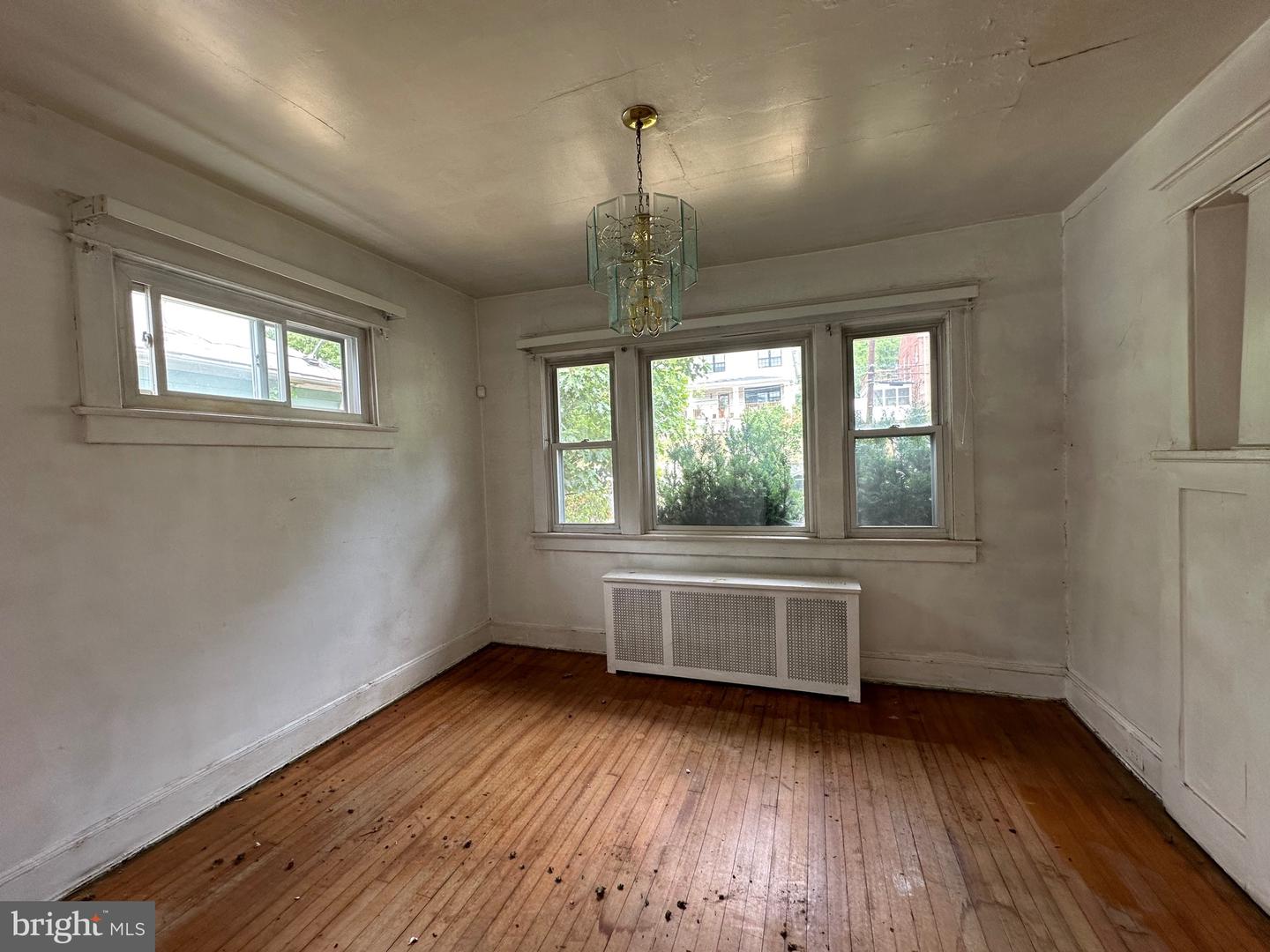 2639 MYRTLE AVE NE, WASHINGTON, District Of Columbia 20018, 3 Bedrooms Bedrooms, ,1 BathroomBathrooms,Residential,For sale,2639 MYRTLE AVE NE,DCDC2215602 MLS # DCDC2215602