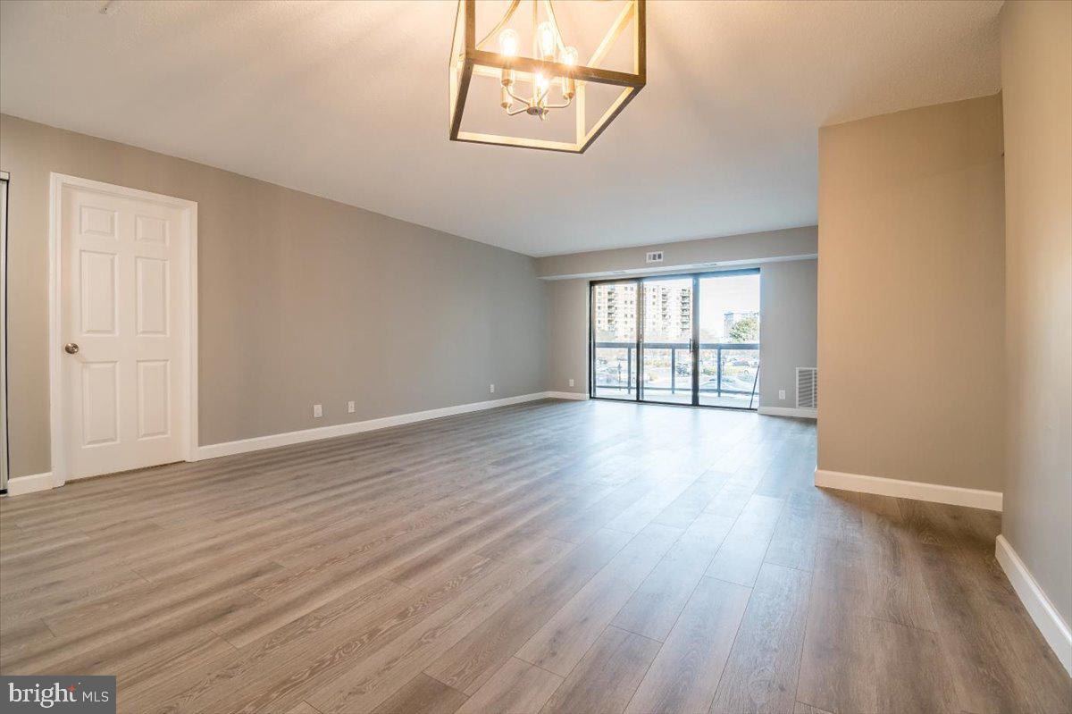8370 GREENSBORO DR #203, MCLEAN, Virginia 22102, 2 Bedrooms Bedrooms, ,2 BathroomsBathrooms,Residential,For sale,8370 GREENSBORO DR #203,VAFX2221904 MLS # VAFX2221904