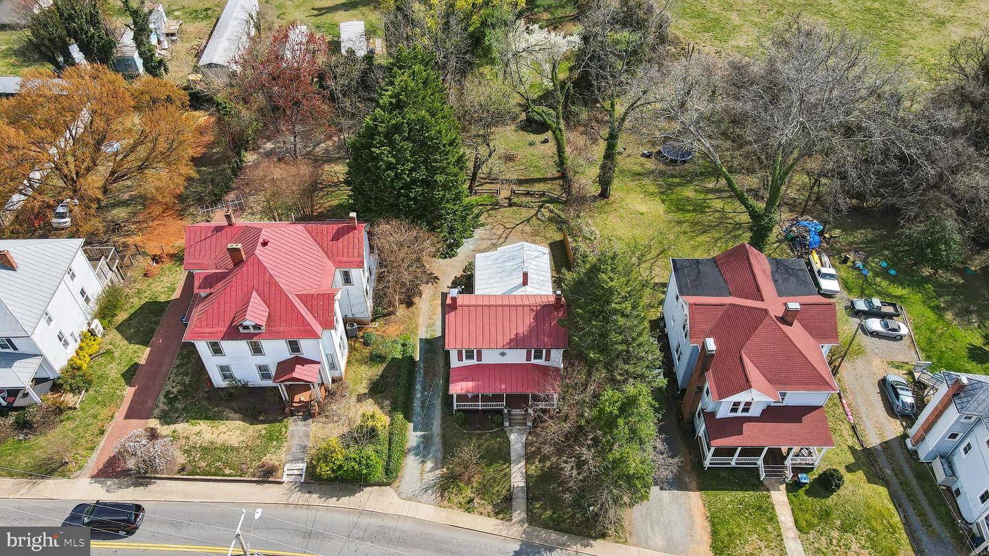 216 W MAIN ST, ORANGE, Virginia 22960, 3 Bedrooms Bedrooms, 9 Rooms Rooms,2 BathroomsBathrooms,Residential,For sale,216 W MAIN ST,VAOR2009210 MLS # VAOR2009210