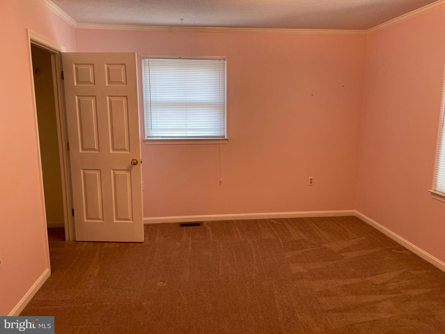 711 E CORK ST, WINCHESTER, Virginia 22601, 2 Bedrooms Bedrooms, ,1 BathroomBathrooms,Residential,For sale,711 E CORK ST,VAWI2007966 MLS # VAWI2007966