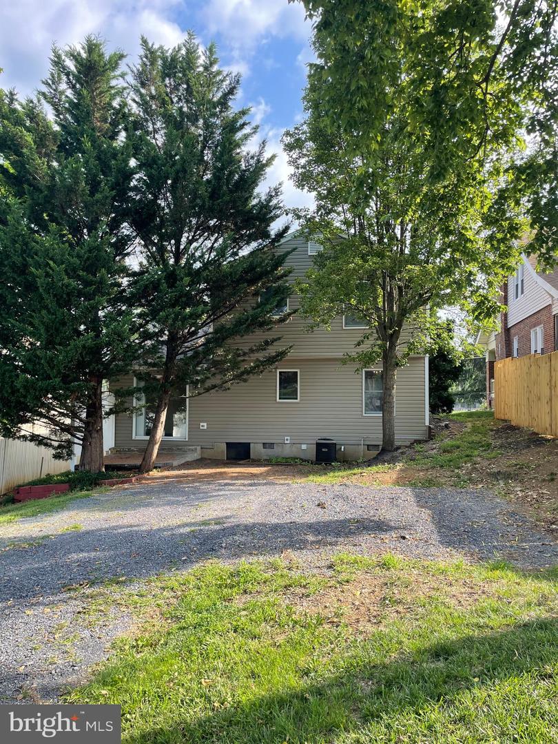 711 E CORK ST, WINCHESTER, Virginia 22601, 2 Bedrooms Bedrooms, ,1 BathroomBathrooms,Residential,For sale,711 E CORK ST,VAWI2007966 MLS # VAWI2007966