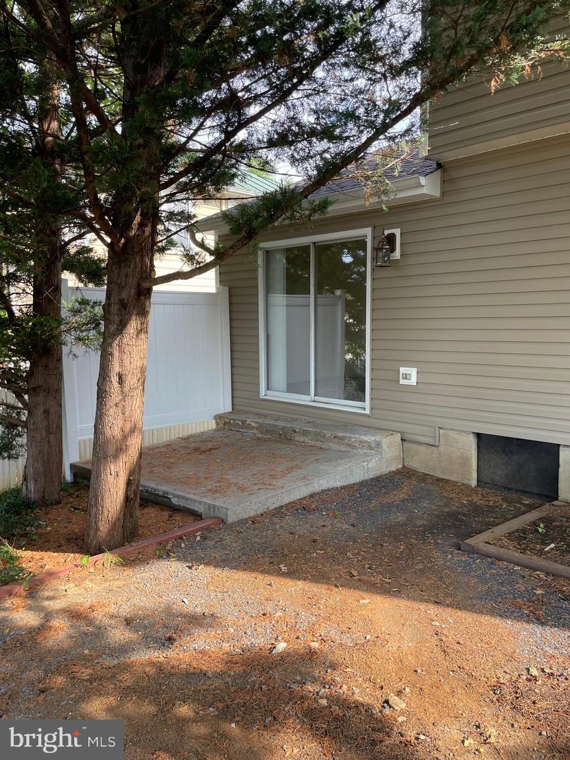 711 E CORK ST, WINCHESTER, Virginia 22601, 2 Bedrooms Bedrooms, ,1 BathroomBathrooms,Residential,For sale,711 E CORK ST,VAWI2007966 MLS # VAWI2007966
