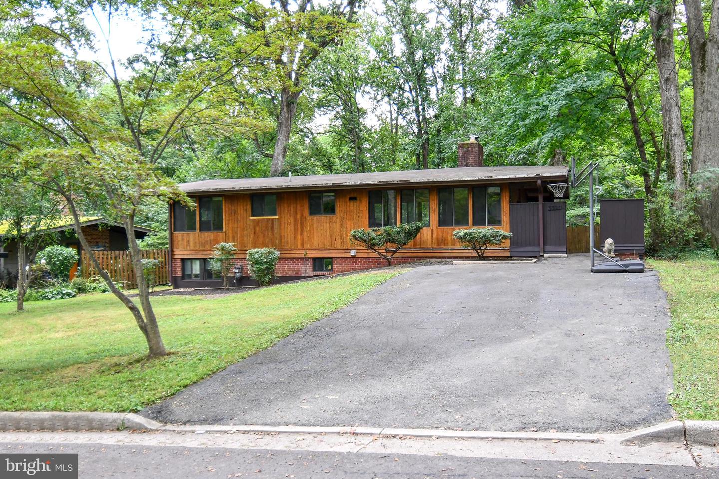 3321 HARTWELL CT, FALLS CHURCH, Virginia 22042, 4 Bedrooms Bedrooms, ,2 BathroomsBathrooms,Residential,For sale,3321 HARTWELL CT,VAFX2249388 MLS # VAFX2249388