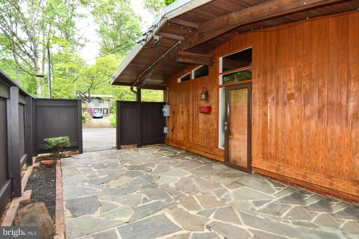 3321 HARTWELL CT, FALLS CHURCH, Virginia 22042, 4 Bedrooms Bedrooms, ,2 BathroomsBathrooms,Residential,For sale,3321 HARTWELL CT,VAFX2249388 MLS # VAFX2249388