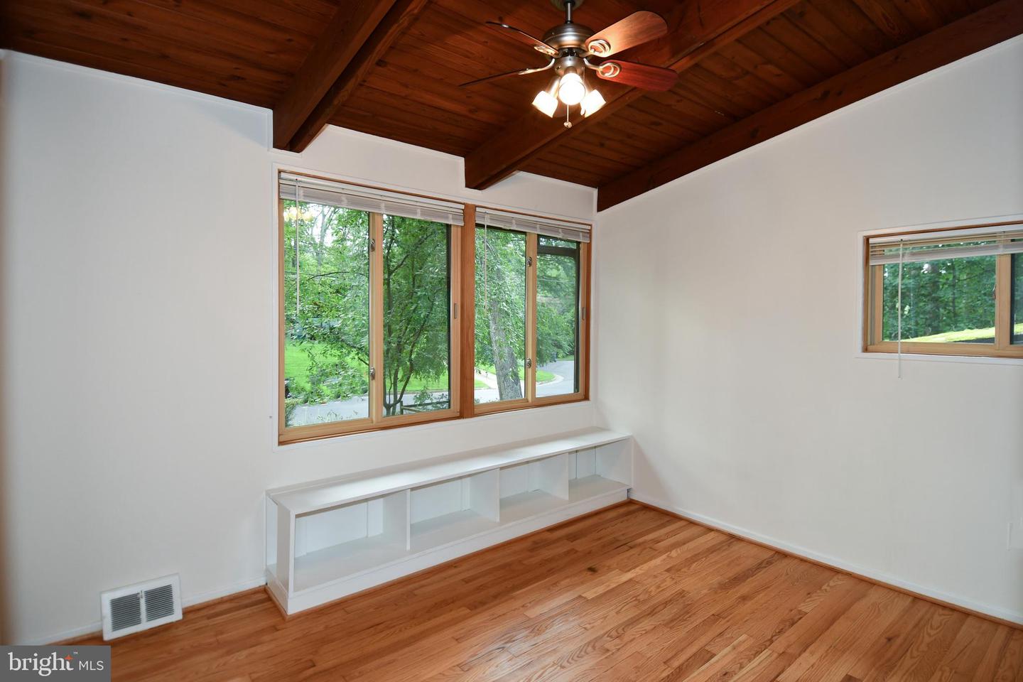3321 HARTWELL CT, FALLS CHURCH, Virginia 22042, 4 Bedrooms Bedrooms, ,2 BathroomsBathrooms,Residential,For sale,3321 HARTWELL CT,VAFX2249388 MLS # VAFX2249388