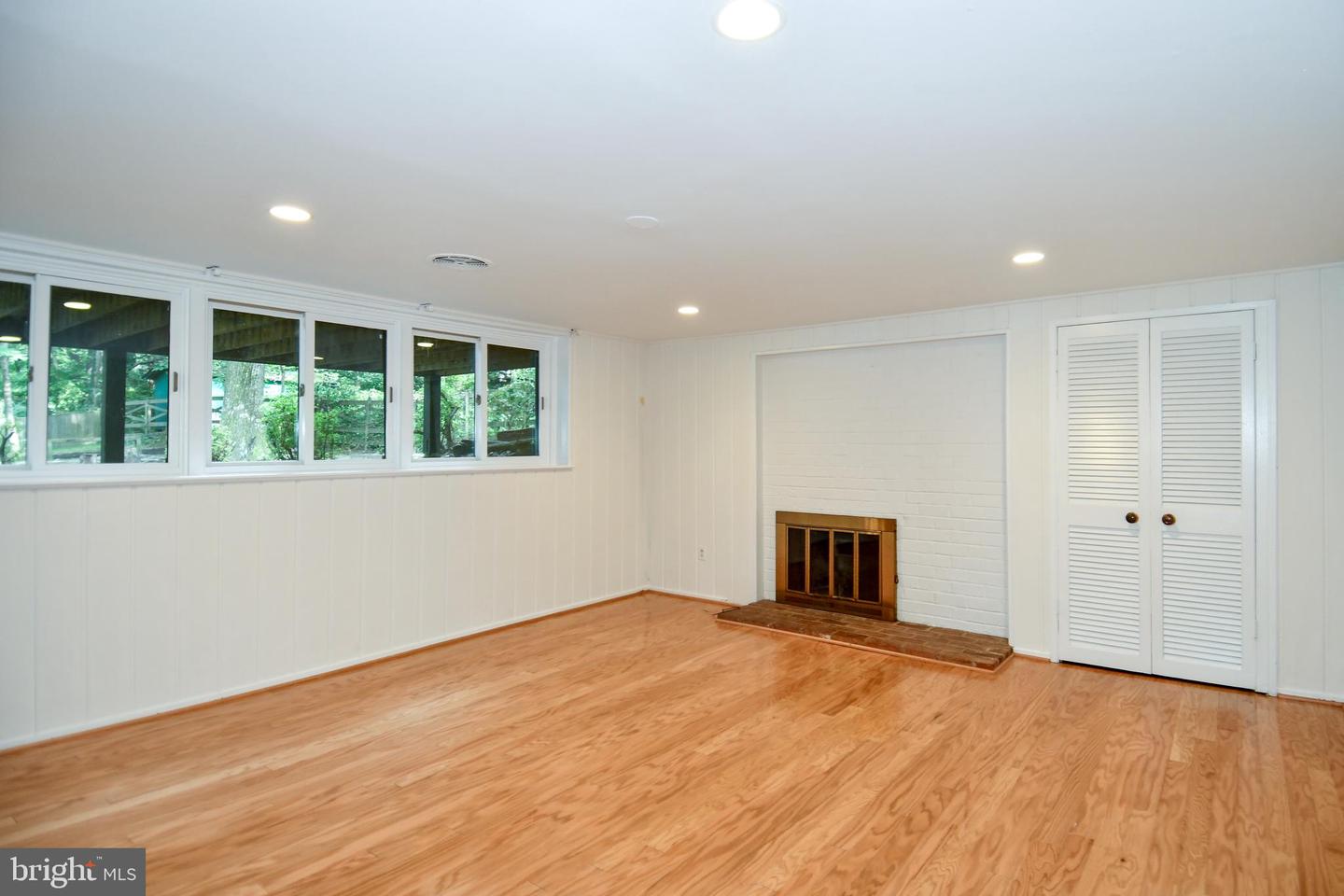 3321 HARTWELL CT, FALLS CHURCH, Virginia 22042, 4 Bedrooms Bedrooms, ,2 BathroomsBathrooms,Residential,For sale,3321 HARTWELL CT,VAFX2249388 MLS # VAFX2249388