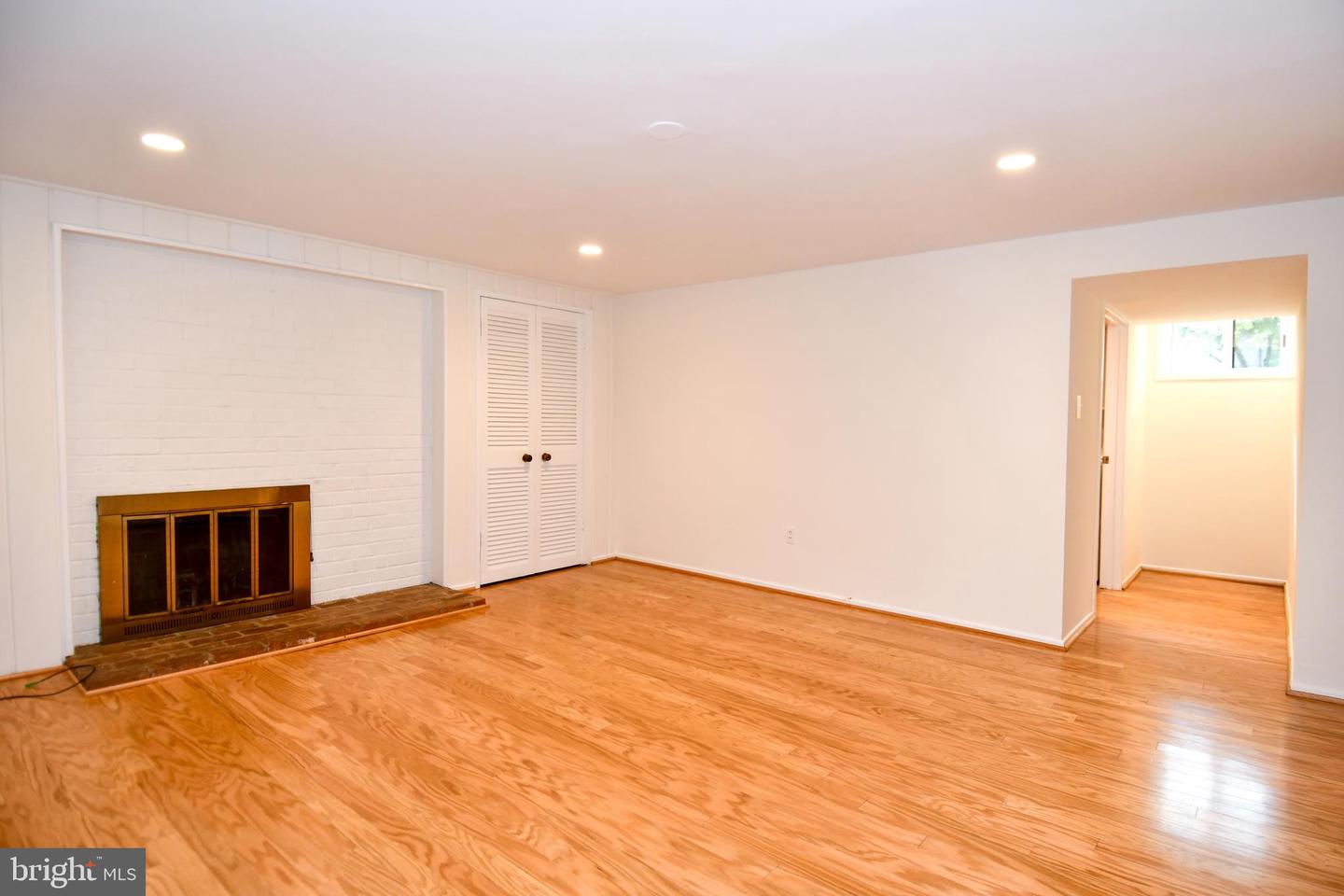 3321 HARTWELL CT, FALLS CHURCH, Virginia 22042, 4 Bedrooms Bedrooms, ,2 BathroomsBathrooms,Residential,For sale,3321 HARTWELL CT,VAFX2249388 MLS # VAFX2249388
