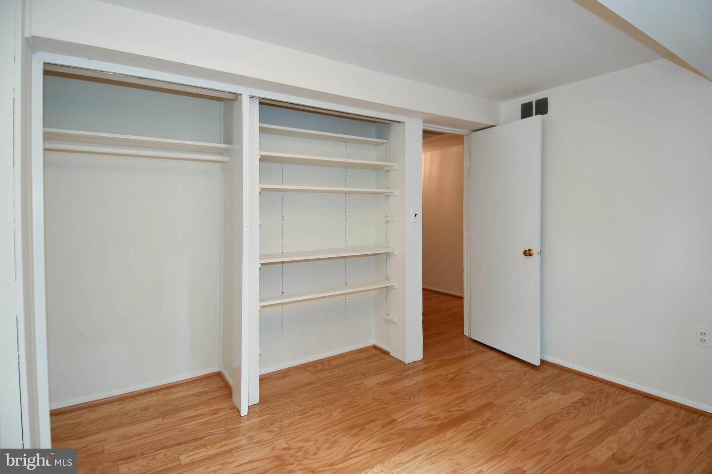3321 HARTWELL CT, FALLS CHURCH, Virginia 22042, 4 Bedrooms Bedrooms, ,2 BathroomsBathrooms,Residential,For sale,3321 HARTWELL CT,VAFX2249388 MLS # VAFX2249388