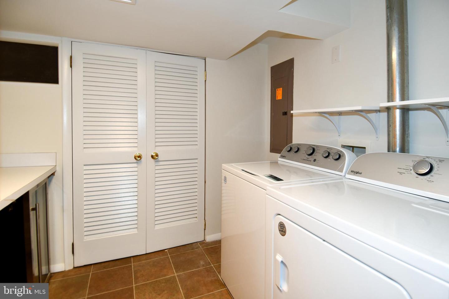 3321 HARTWELL CT, FALLS CHURCH, Virginia 22042, 4 Bedrooms Bedrooms, ,2 BathroomsBathrooms,Residential,For sale,3321 HARTWELL CT,VAFX2249388 MLS # VAFX2249388