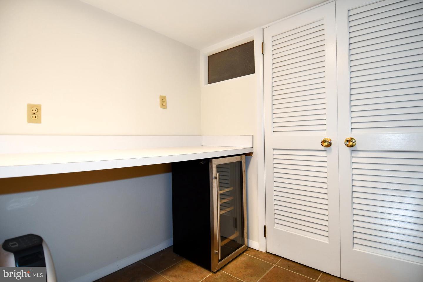 3321 HARTWELL CT, FALLS CHURCH, Virginia 22042, 4 Bedrooms Bedrooms, ,2 BathroomsBathrooms,Residential,For sale,3321 HARTWELL CT,VAFX2249388 MLS # VAFX2249388