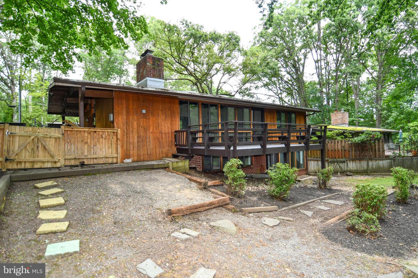 3321 HARTWELL CT, FALLS CHURCH, Virginia 22042, 4 Bedrooms Bedrooms, ,2 BathroomsBathrooms,Residential,For sale,3321 HARTWELL CT,VAFX2249388 MLS # VAFX2249388