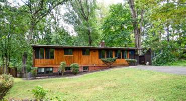 3321 HARTWELL CT, FALLS CHURCH, Virginia 22042, 4 Bedrooms Bedrooms, ,2 BathroomsBathrooms,Residential,For sale,3321 HARTWELL CT,VAFX2249388 MLS # VAFX2249388