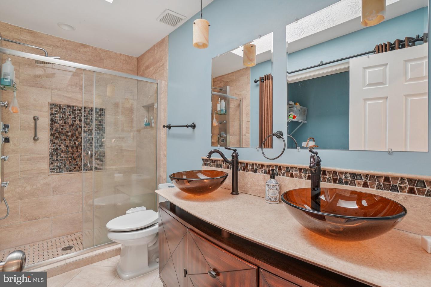 5331 CHALKSTONE WAY, FAIRFAX, Virginia 22030, 5 Bedrooms Bedrooms, ,3 BathroomsBathrooms,Residential,For sale,5331 CHALKSTONE WAY,VAFX2253104 MLS # VAFX2253104