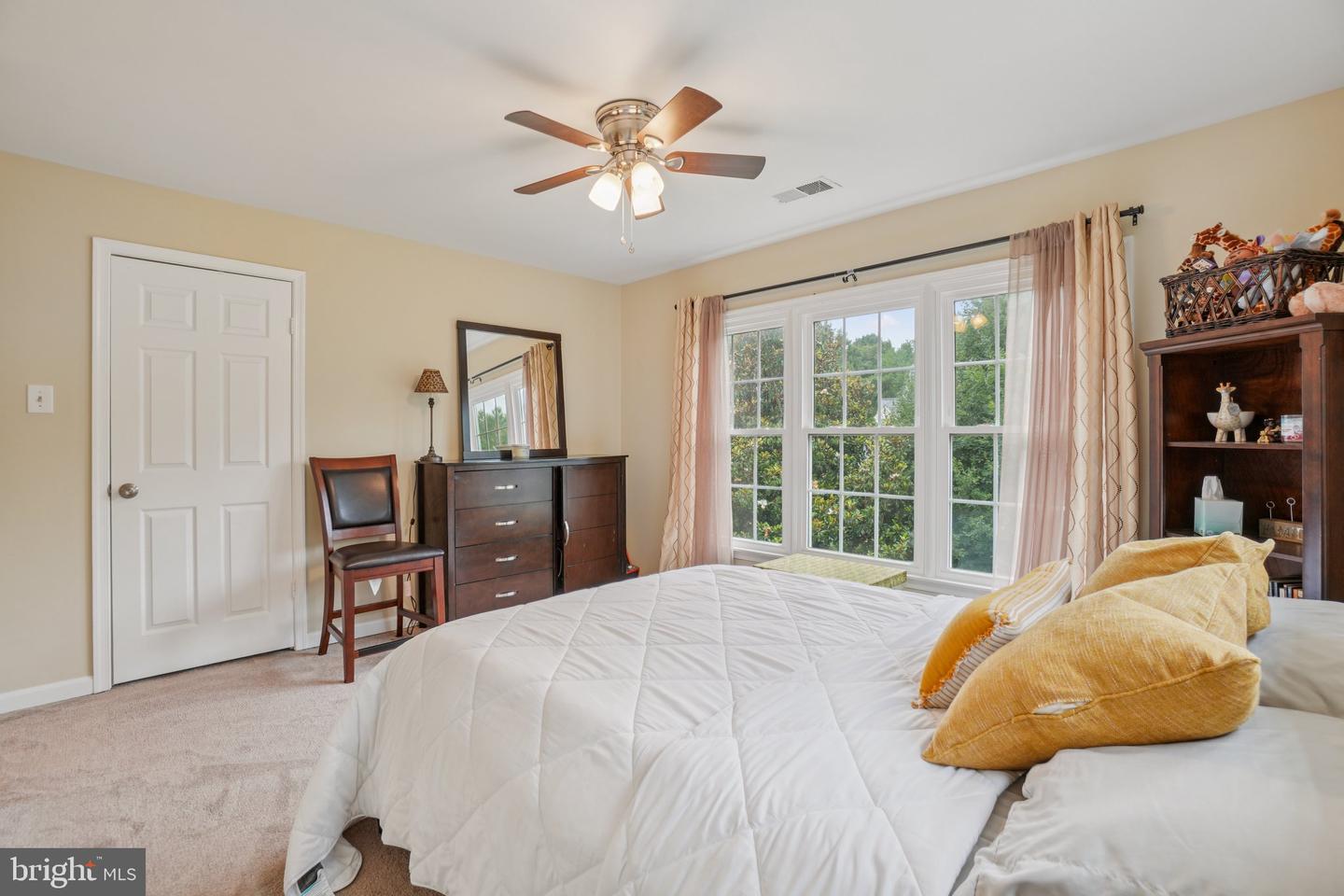 5331 CHALKSTONE WAY, FAIRFAX, Virginia 22030, 5 Bedrooms Bedrooms, ,3 BathroomsBathrooms,Residential,For sale,5331 CHALKSTONE WAY,VAFX2253104 MLS # VAFX2253104