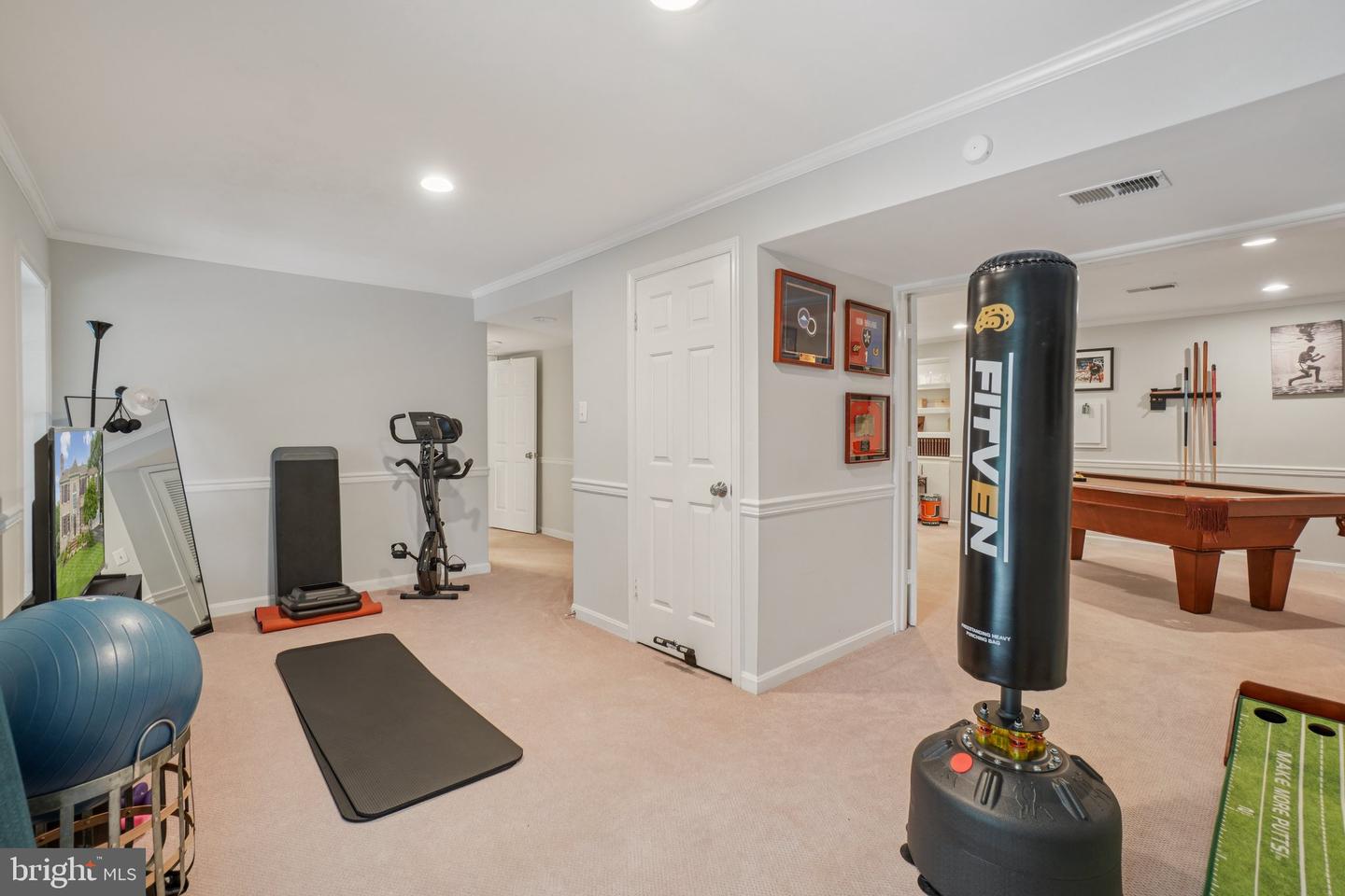 5331 CHALKSTONE WAY, FAIRFAX, Virginia 22030, 5 Bedrooms Bedrooms, ,3 BathroomsBathrooms,Residential,For sale,5331 CHALKSTONE WAY,VAFX2253104 MLS # VAFX2253104