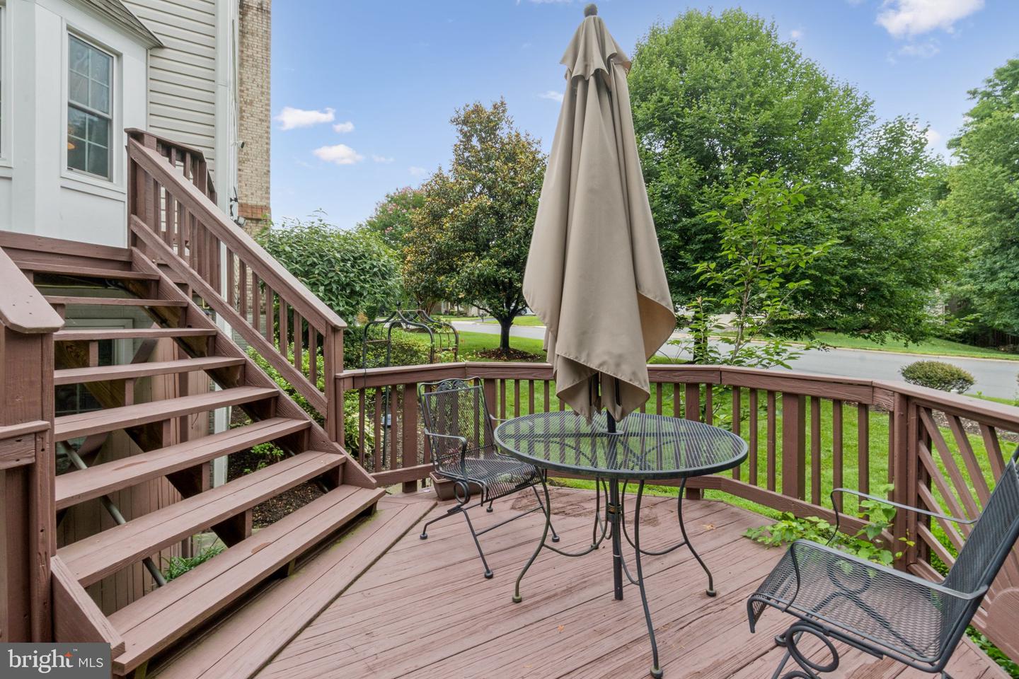 5331 CHALKSTONE WAY, FAIRFAX, Virginia 22030, 5 Bedrooms Bedrooms, ,3 BathroomsBathrooms,Residential,For sale,5331 CHALKSTONE WAY,VAFX2253104 MLS # VAFX2253104