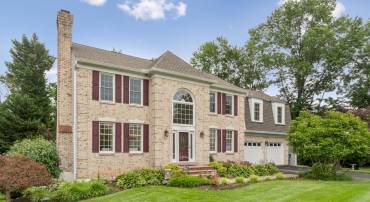 5331 CHALKSTONE WAY, FAIRFAX, Virginia 22030, 5 Bedrooms Bedrooms, ,3 BathroomsBathrooms,Residential,For sale,5331 CHALKSTONE WAY,VAFX2253104 MLS # VAFX2253104
