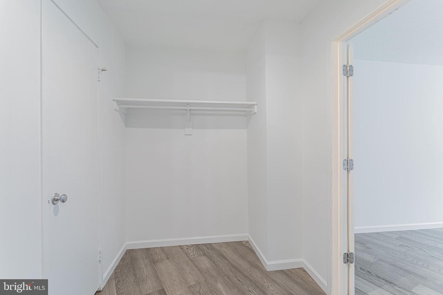 203 YOAKUM PKWY #215, ALEXANDRIA, Virginia 22304, 1 Bedroom Bedrooms, ,1 BathroomBathrooms,Residential,For sale,203 YOAKUM PKWY #215,VAAX2047580 MLS # VAAX2047580