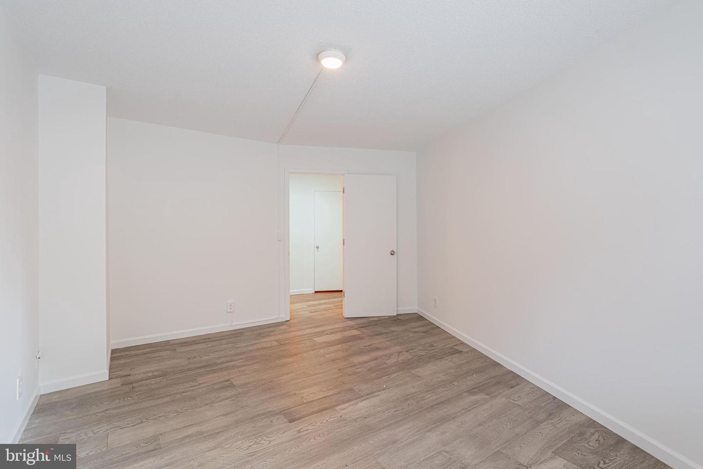 203 YOAKUM PKWY #215, ALEXANDRIA, Virginia 22304, 1 Bedroom Bedrooms, ,1 BathroomBathrooms,Residential,For sale,203 YOAKUM PKWY #215,VAAX2047580 MLS # VAAX2047580