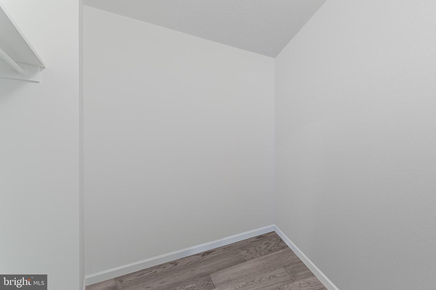 203 YOAKUM PKWY #215, ALEXANDRIA, Virginia 22304, 1 Bedroom Bedrooms, ,1 BathroomBathrooms,Residential,For sale,203 YOAKUM PKWY #215,VAAX2047580 MLS # VAAX2047580
