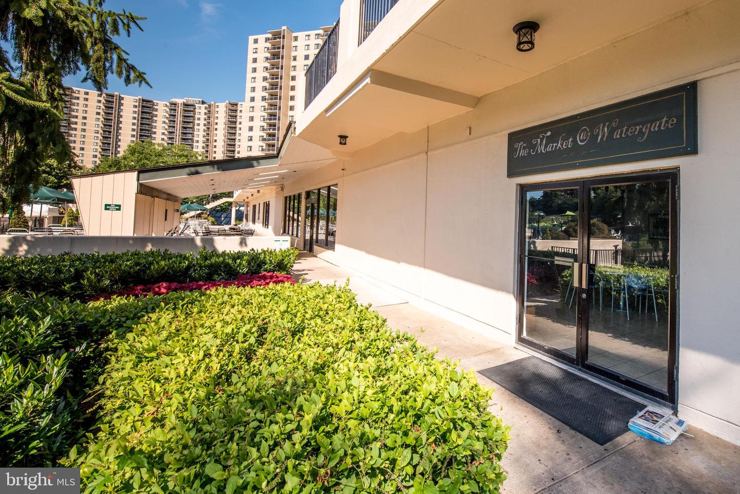 203 YOAKUM PKWY #215, ALEXANDRIA, Virginia 22304, 1 Bedroom Bedrooms, ,1 BathroomBathrooms,Residential,For sale,203 YOAKUM PKWY #215,VAAX2047580 MLS # VAAX2047580