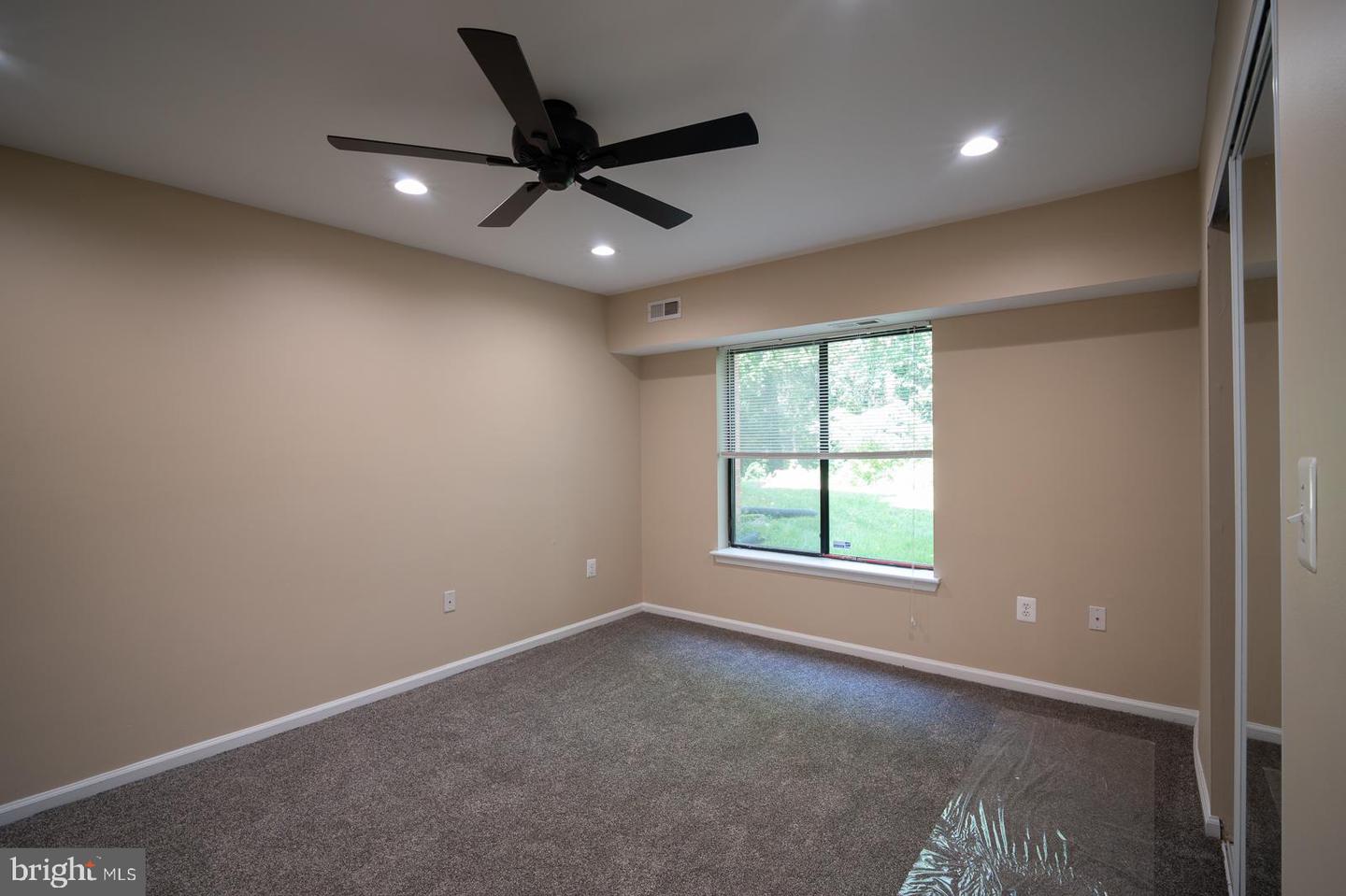 8393 BUTTRESS LN #101, MANASSAS, Virginia 20110, 1 Bedroom Bedrooms, 5 Rooms Rooms,1 BathroomBathrooms,Residential,For sale,8393 BUTTRESS LN #101,VAMN2009070 MLS # VAMN2009070