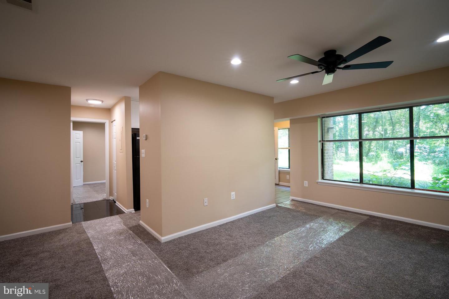 8393 BUTTRESS LN #101, MANASSAS, Virginia 20110, 1 Bedroom Bedrooms, 5 Rooms Rooms,1 BathroomBathrooms,Residential,For sale,8393 BUTTRESS LN #101,VAMN2009070 MLS # VAMN2009070