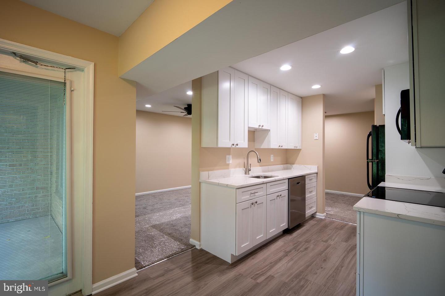 8393 BUTTRESS LN #101, MANASSAS, Virginia 20110, 1 Bedroom Bedrooms, 5 Rooms Rooms,1 BathroomBathrooms,Residential,For sale,8393 BUTTRESS LN #101,VAMN2009070 MLS # VAMN2009070