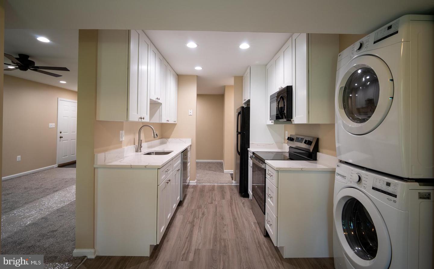 8393 BUTTRESS LN #101, MANASSAS, Virginia 20110, 1 Bedroom Bedrooms, 5 Rooms Rooms,1 BathroomBathrooms,Residential,For sale,8393 BUTTRESS LN #101,VAMN2009070 MLS # VAMN2009070