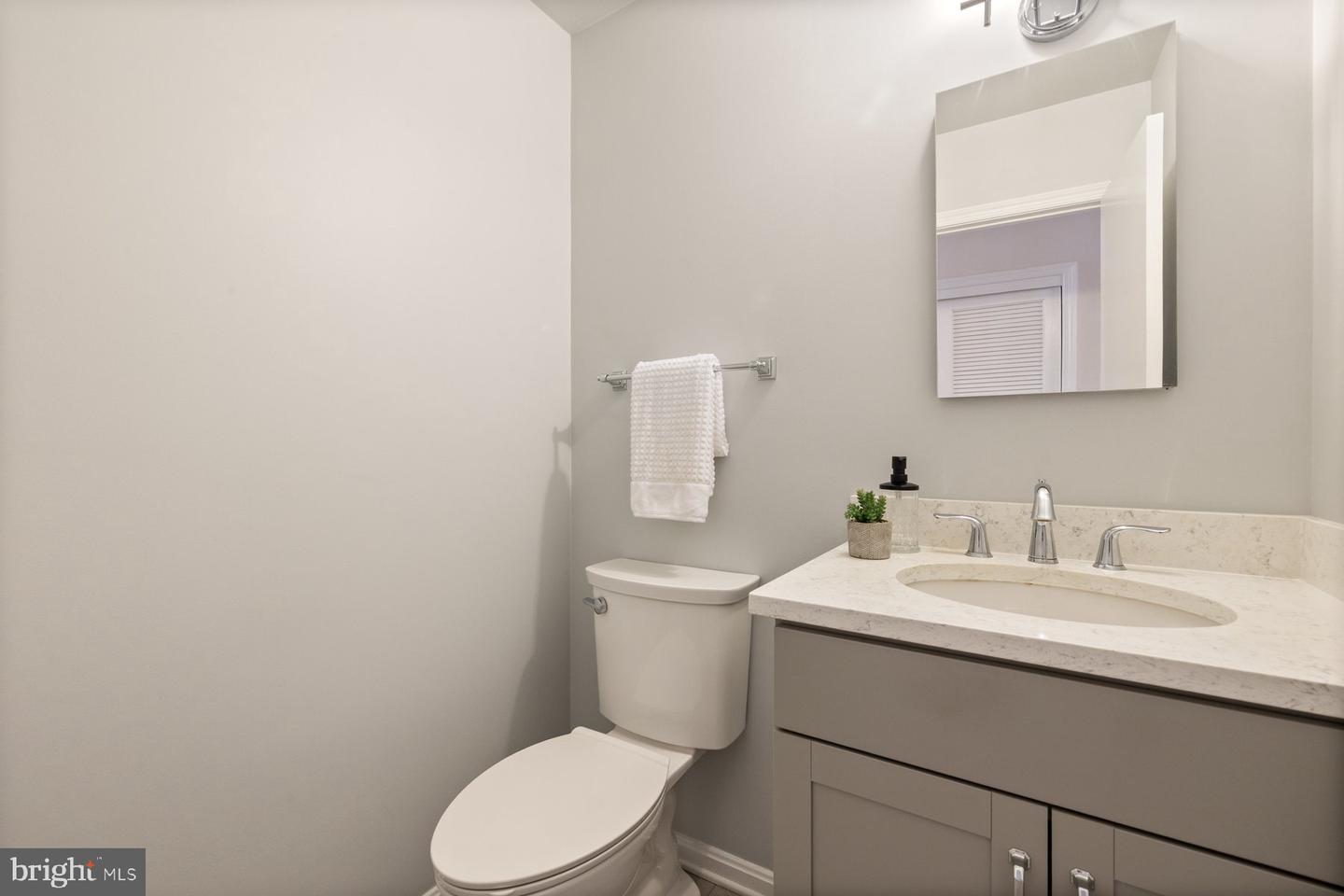 7710 HUNTMASTER LN, MCLEAN, Virginia 22102, 5 Bedrooms Bedrooms, ,3 BathroomsBathrooms,Residential,For sale,7710 HUNTMASTER LN,VAFX2258102 MLS # VAFX2258102