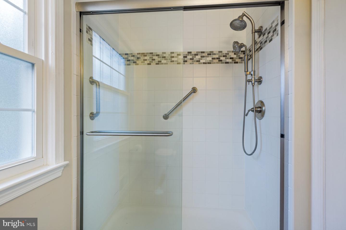 7710 HUNTMASTER LN, MCLEAN, Virginia 22102, 5 Bedrooms Bedrooms, ,3 BathroomsBathrooms,Residential,For sale,7710 HUNTMASTER LN,VAFX2258102 MLS # VAFX2258102