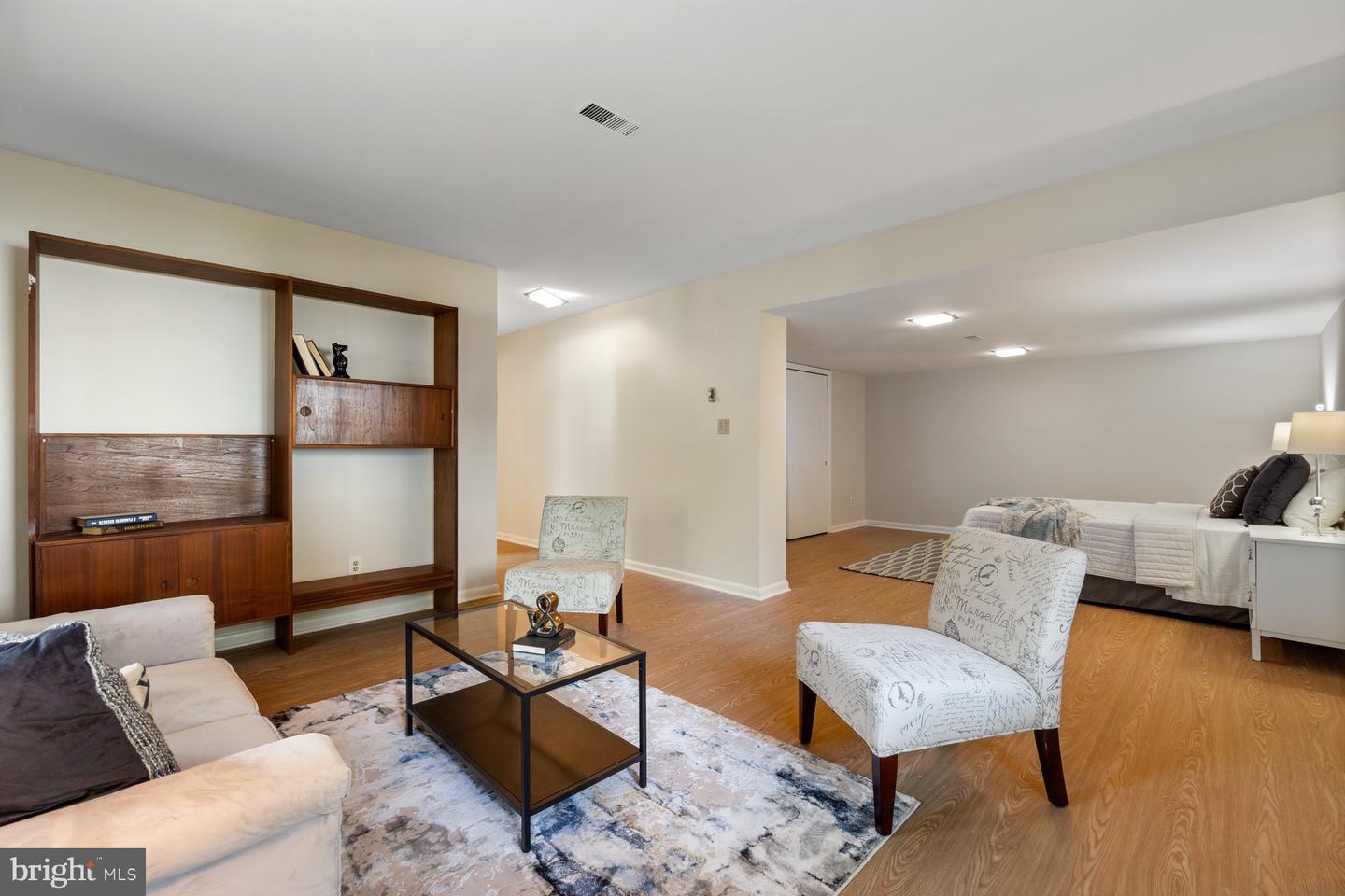 7710 HUNTMASTER LN, MCLEAN, Virginia 22102, 5 Bedrooms Bedrooms, ,3 BathroomsBathrooms,Residential,For sale,7710 HUNTMASTER LN,VAFX2258102 MLS # VAFX2258102