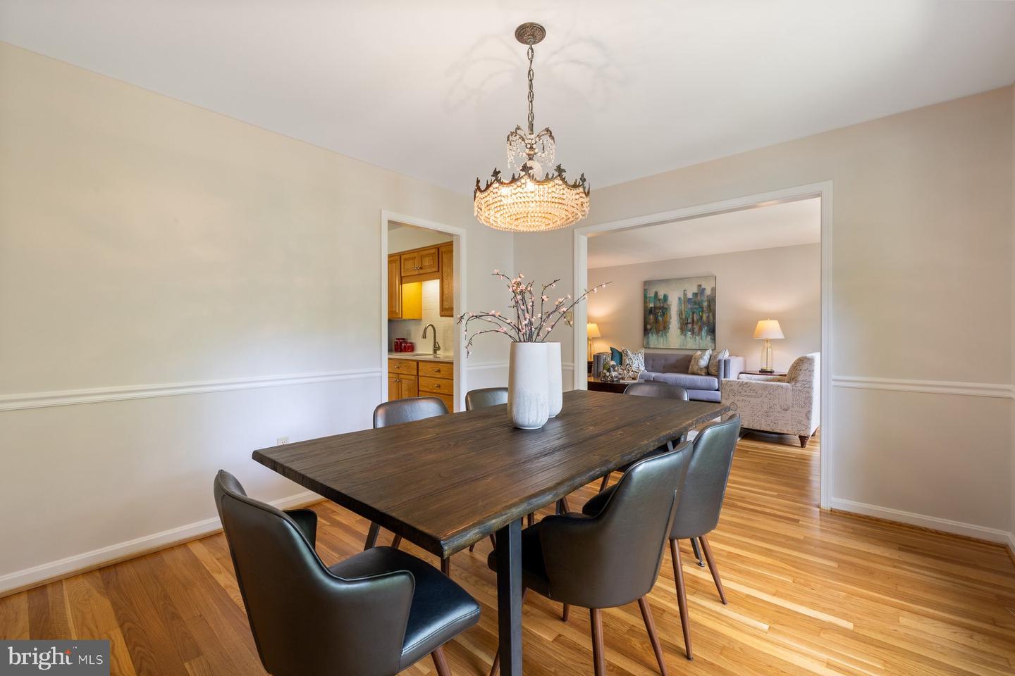 7710 HUNTMASTER LN, MCLEAN, Virginia 22102, 5 Bedrooms Bedrooms, ,3 BathroomsBathrooms,Residential,For sale,7710 HUNTMASTER LN,VAFX2258102 MLS # VAFX2258102