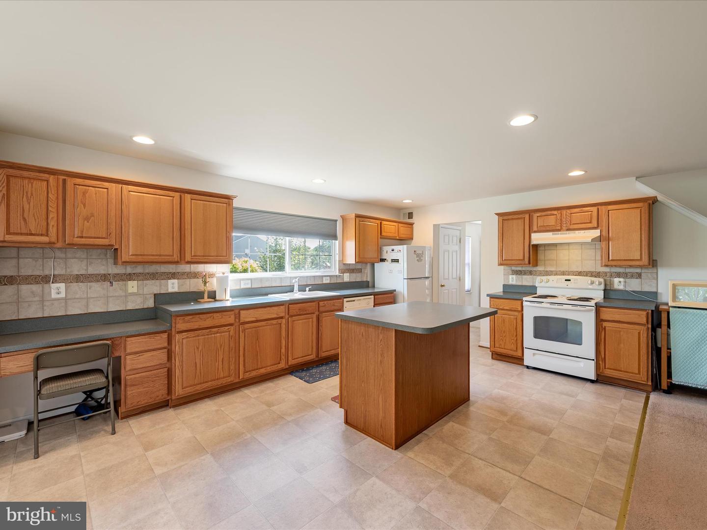 106 HOMER DR, WINCHESTER, Virginia 22602, 4 Bedrooms Bedrooms, ,3 BathroomsBathrooms,Residential,For sale,106 HOMER DR,VAFV2035802 MLS # VAFV2035802