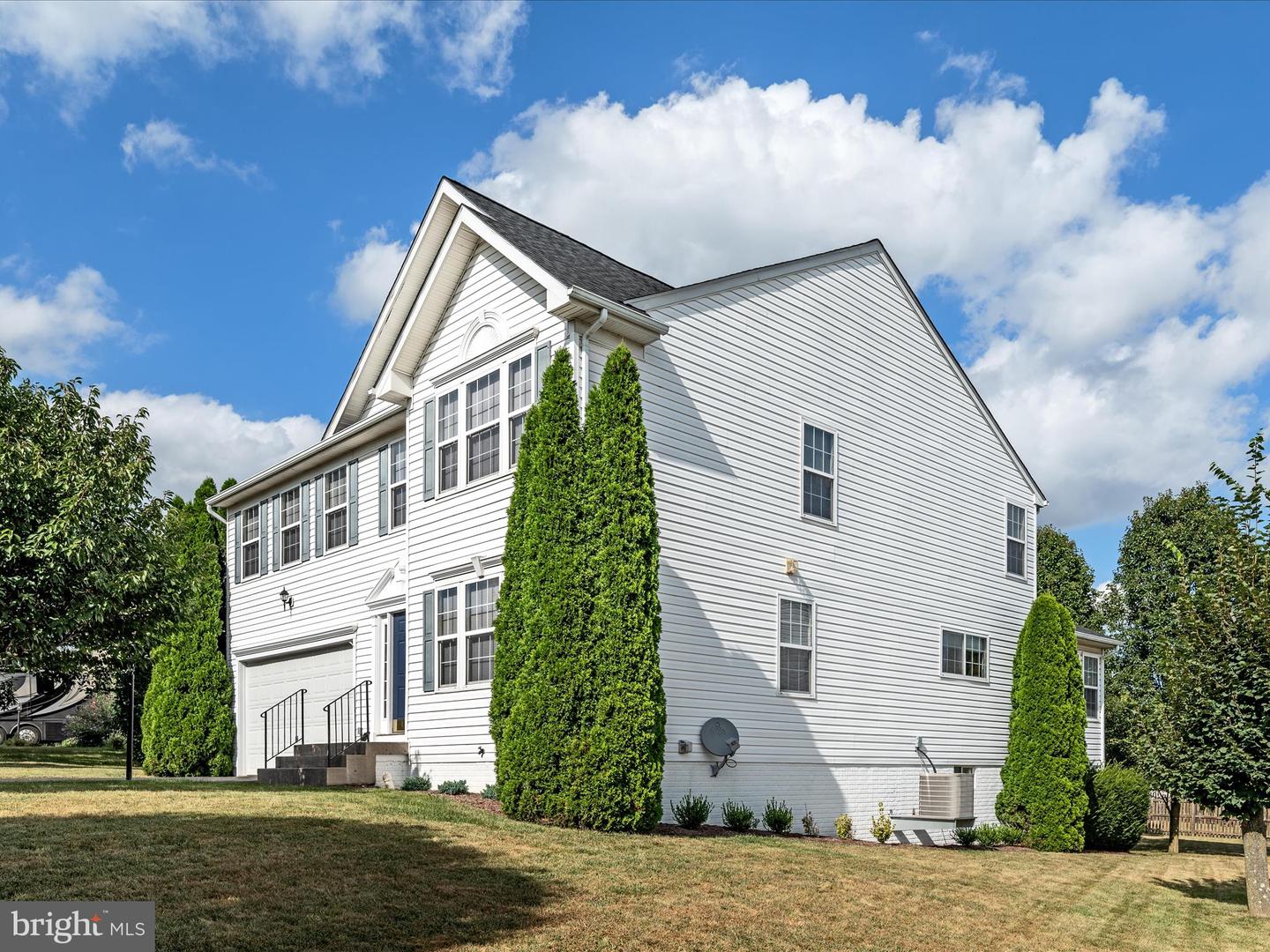 106 HOMER DR, WINCHESTER, Virginia 22602, 4 Bedrooms Bedrooms, ,3 BathroomsBathrooms,Residential,For sale,106 HOMER DR,VAFV2035802 MLS # VAFV2035802