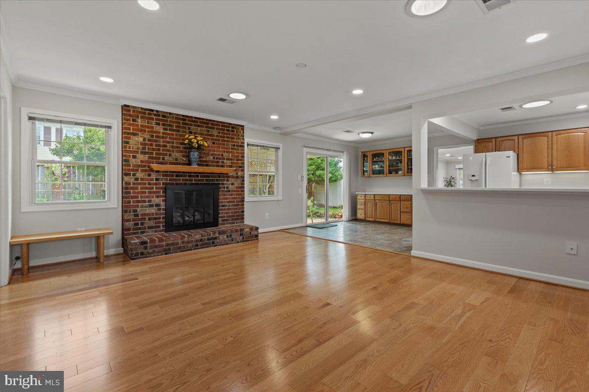 4127 POINT HOLLOW LN, FAIRFAX, Virginia 22033, 4 Bedrooms Bedrooms, ,2 BathroomsBathrooms,Residential,For sale,4127 POINT HOLLOW LN,VAFX2258644 MLS # VAFX2258644