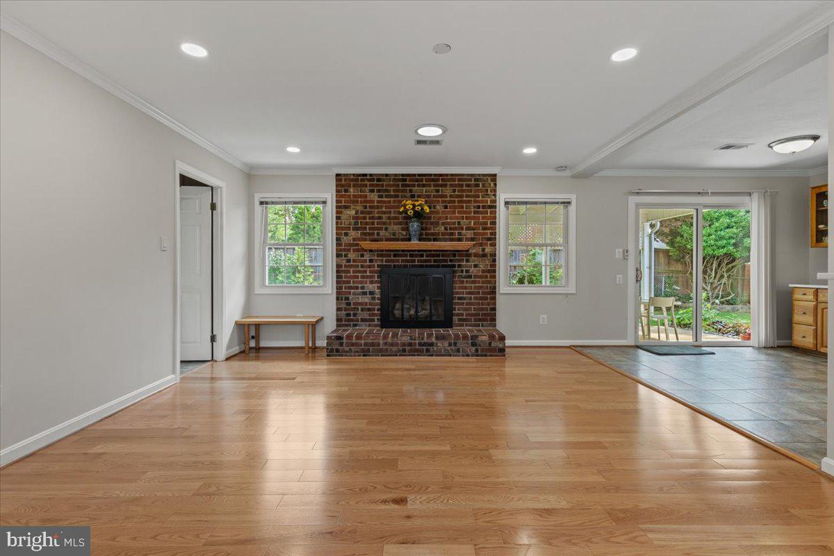 4127 POINT HOLLOW LN, FAIRFAX, Virginia 22033, 4 Bedrooms Bedrooms, ,2 BathroomsBathrooms,Residential,For sale,4127 POINT HOLLOW LN,VAFX2258644 MLS # VAFX2258644