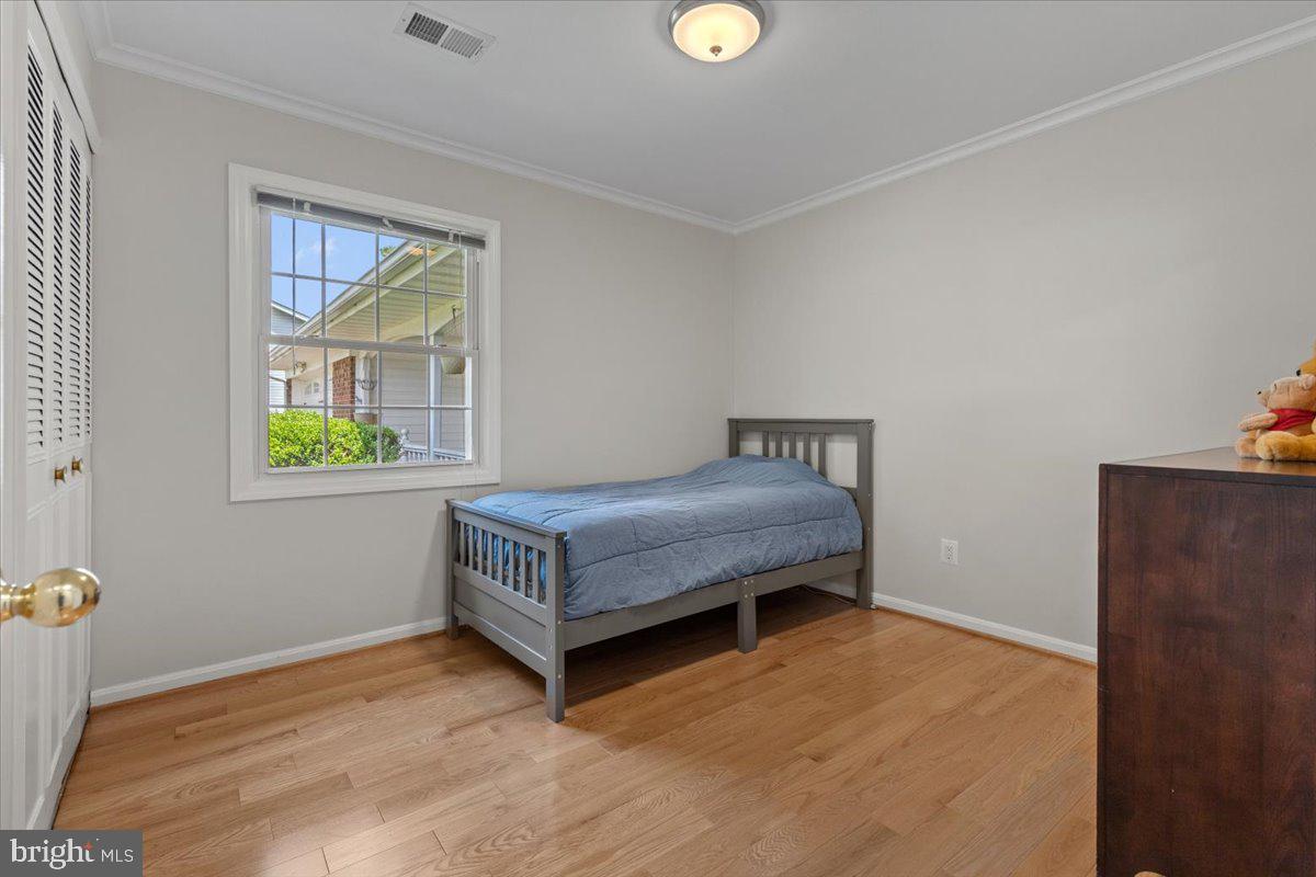 4127 POINT HOLLOW LN, FAIRFAX, Virginia 22033, 4 Bedrooms Bedrooms, ,2 BathroomsBathrooms,Residential,For sale,4127 POINT HOLLOW LN,VAFX2258644 MLS # VAFX2258644