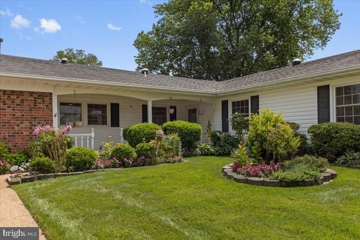 4127 POINT HOLLOW LN, FAIRFAX, Virginia 22033, 4 Bedrooms Bedrooms, ,2 BathroomsBathrooms,Residential,For sale,4127 POINT HOLLOW LN,VAFX2258644 MLS # VAFX2258644