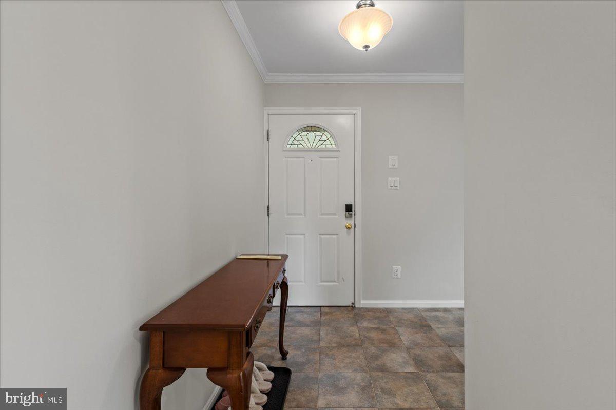 4127 POINT HOLLOW LN, FAIRFAX, Virginia 22033, 4 Bedrooms Bedrooms, ,2 BathroomsBathrooms,Residential,For sale,4127 POINT HOLLOW LN,VAFX2258644 MLS # VAFX2258644