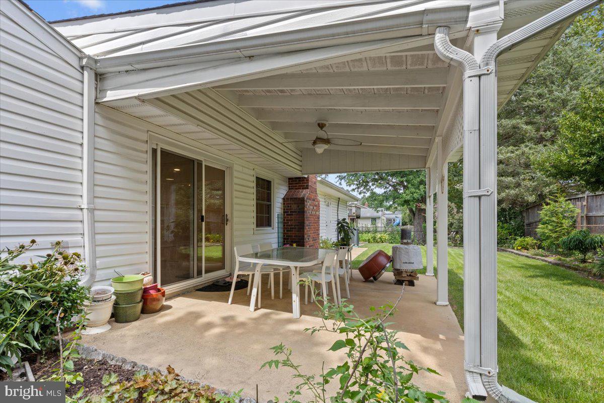 4127 POINT HOLLOW LN, FAIRFAX, Virginia 22033, 4 Bedrooms Bedrooms, ,2 BathroomsBathrooms,Residential,For sale,4127 POINT HOLLOW LN,VAFX2258644 MLS # VAFX2258644