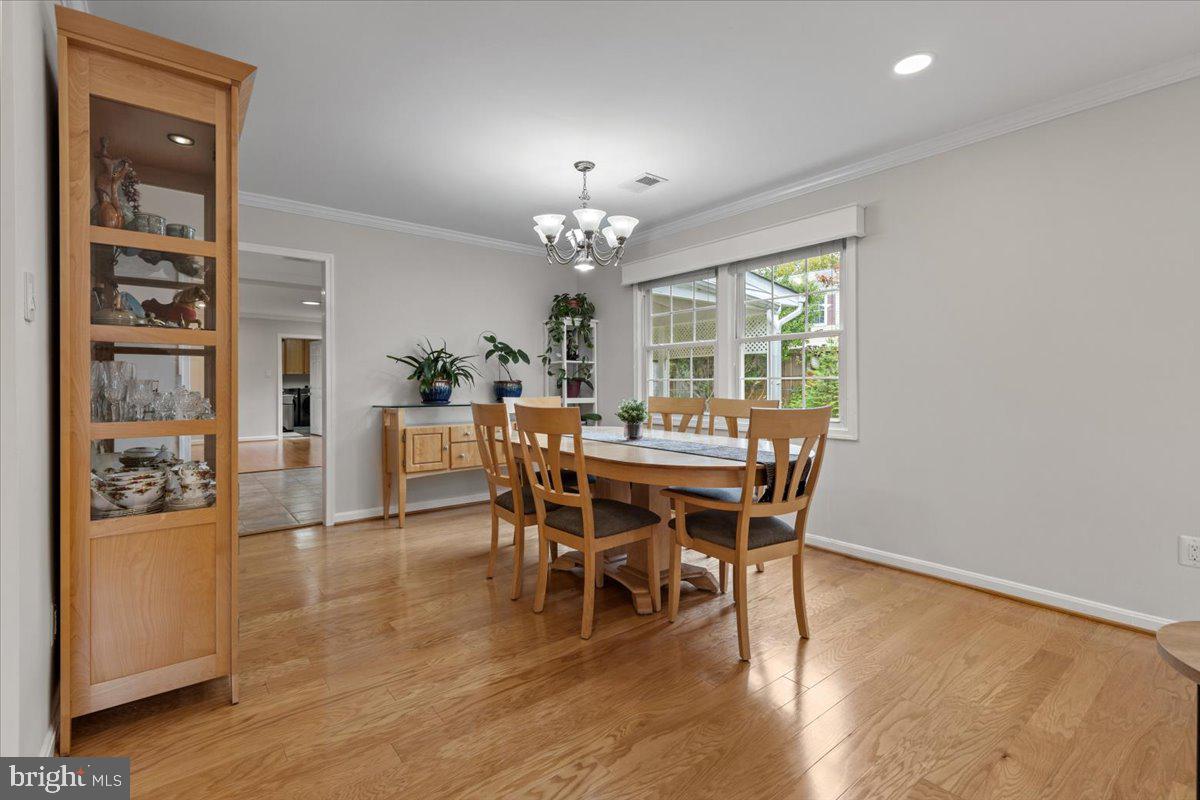 4127 POINT HOLLOW LN, FAIRFAX, Virginia 22033, 4 Bedrooms Bedrooms, ,2 BathroomsBathrooms,Residential,For sale,4127 POINT HOLLOW LN,VAFX2258644 MLS # VAFX2258644