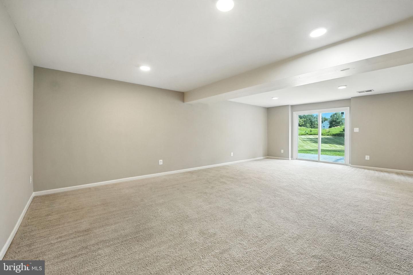 2804 PIPER GLENN CT, DUMFRIES, Virginia 22026, 4 Bedrooms Bedrooms, ,2 BathroomsBathrooms,Residential,For sale,2804 PIPER GLENN CT,VAPW2100510 MLS # VAPW2100510
