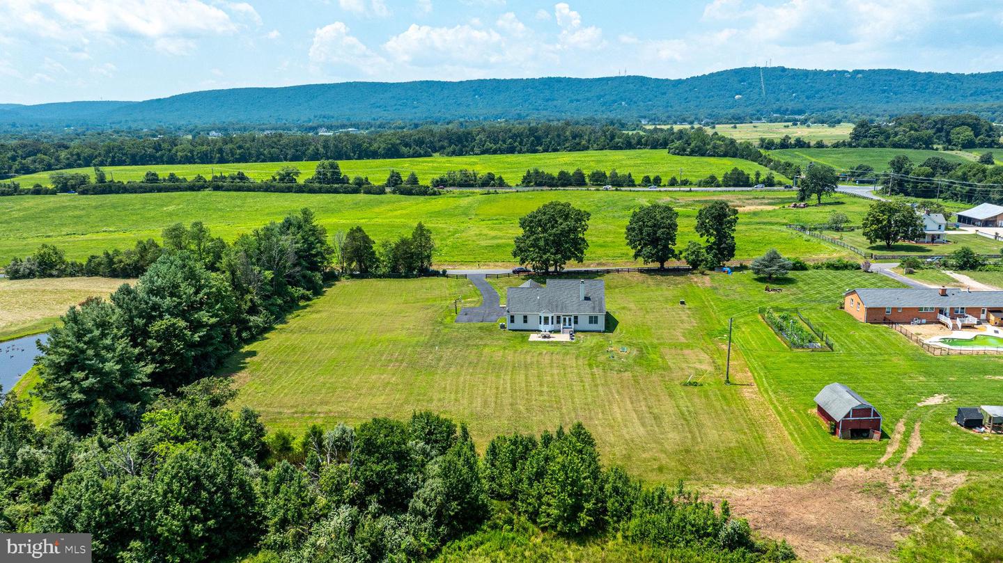 2809 INGRAM DR, HAYMARKET, Virginia 20169, 4 Bedrooms Bedrooms, ,3 BathroomsBathrooms,Residential,For sale,2809 INGRAM DR,VAPW2100928 MLS # VAPW2100928