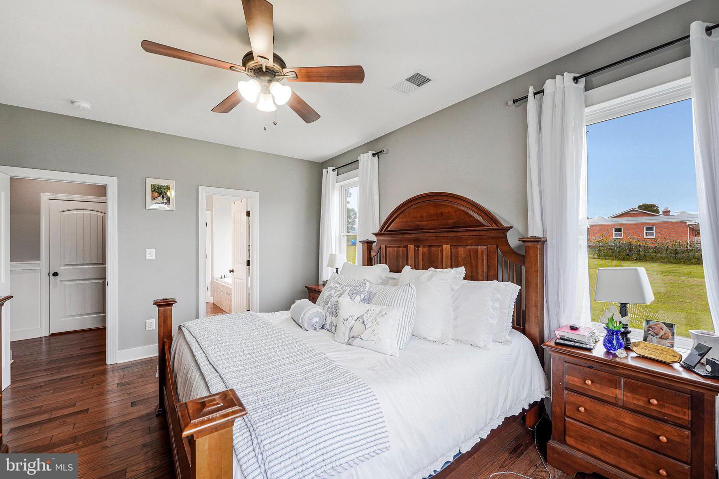 2809 INGRAM DR, HAYMARKET, Virginia 20169, 4 Bedrooms Bedrooms, ,3 BathroomsBathrooms,Residential,For sale,2809 INGRAM DR,VAPW2100928 MLS # VAPW2100928