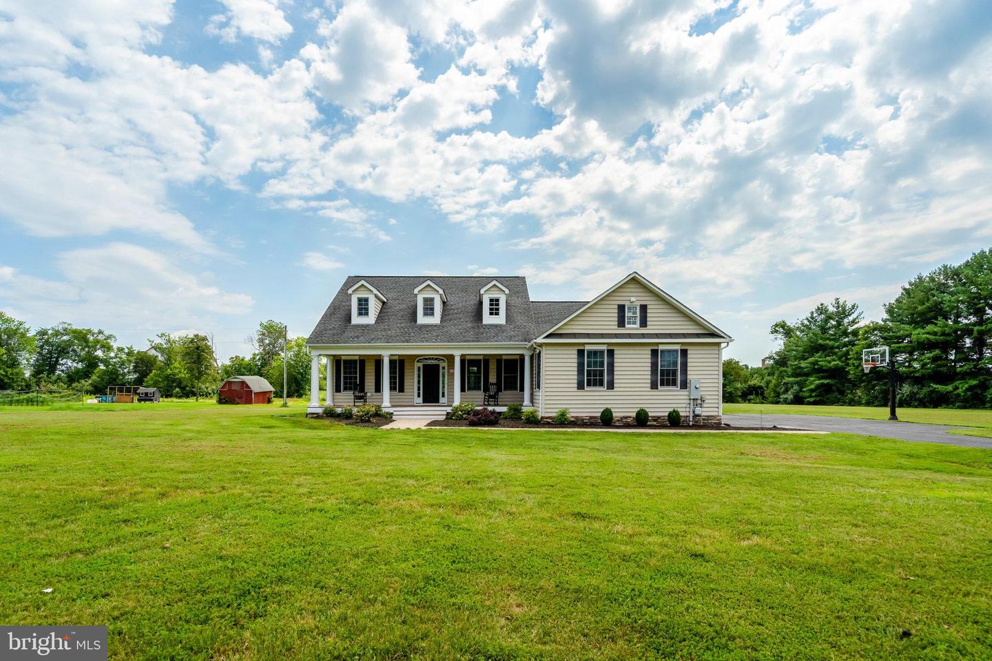 2809 INGRAM DR, HAYMARKET, Virginia 20169, 4 Bedrooms Bedrooms, ,3 BathroomsBathrooms,Residential,For sale,2809 INGRAM DR,VAPW2100928 MLS # VAPW2100928